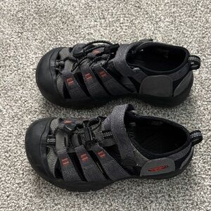 Keen Kids Black and Gray Sandals